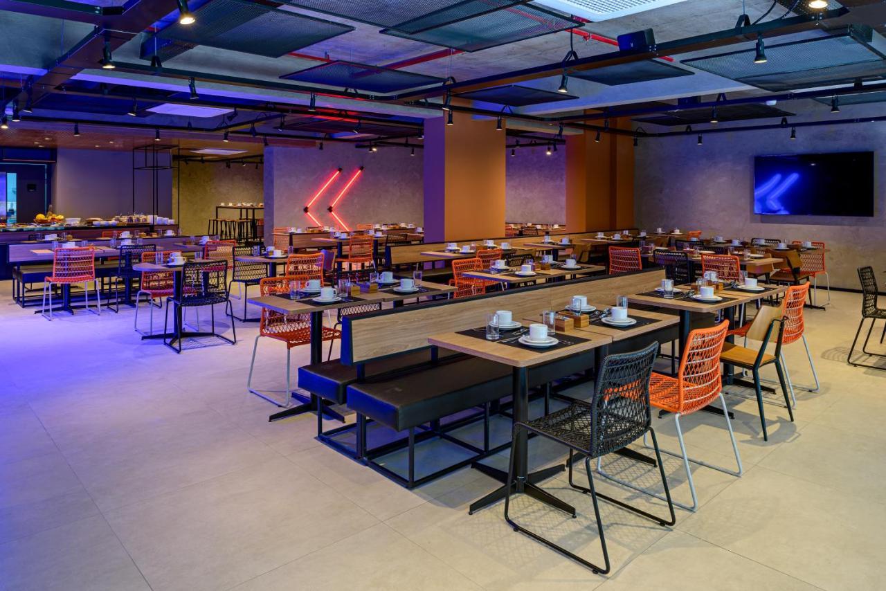 Ibis Budget Balneário Camboriú Buitenkant foto