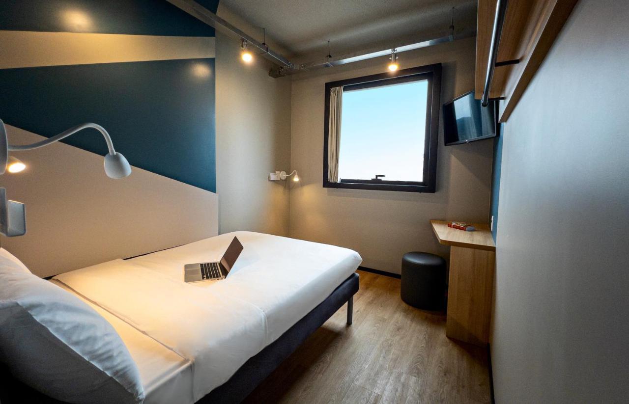 Ibis Budget Balneário Camboriú Buitenkant foto