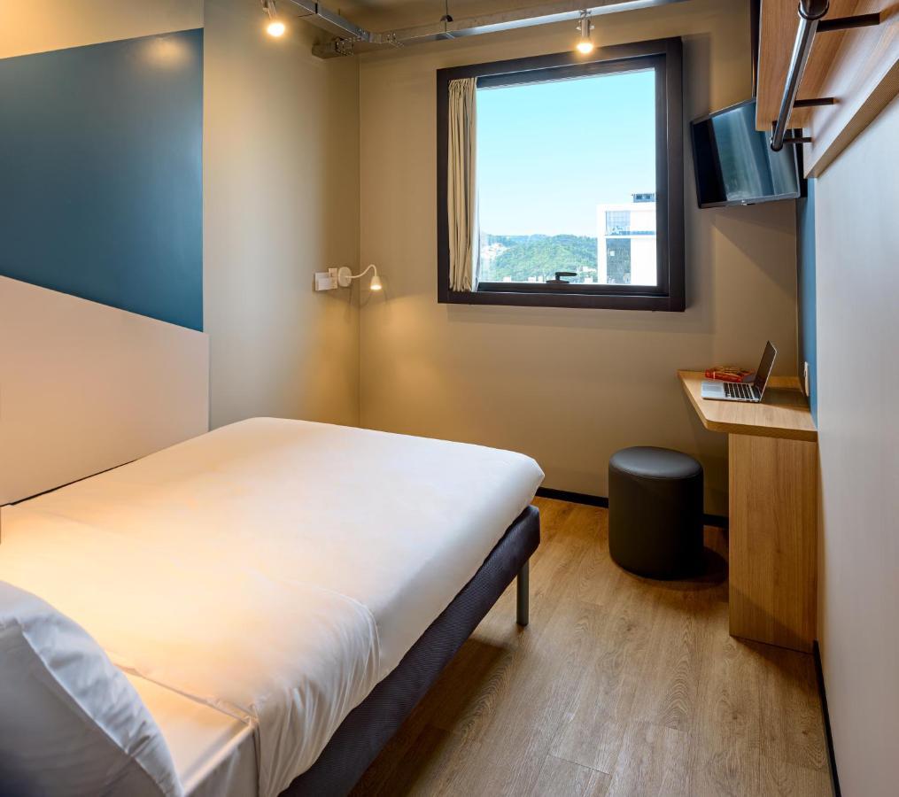 Ibis Budget Balneário Camboriú Buitenkant foto